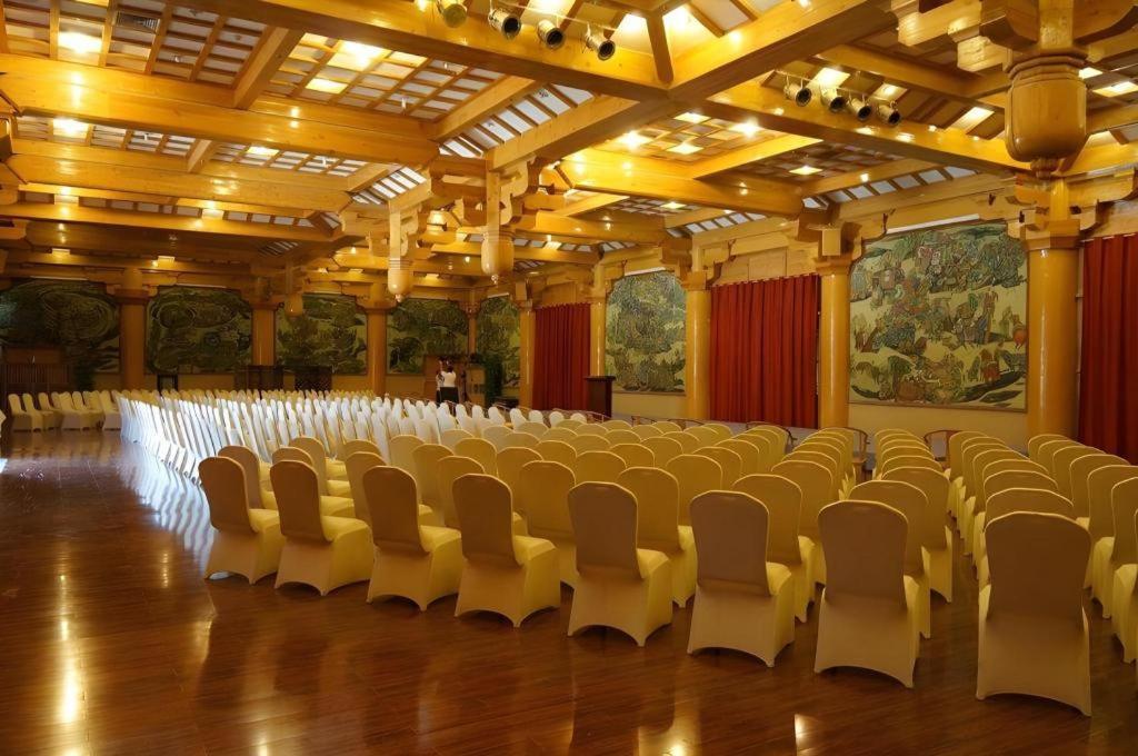 The Silk Road Dunhuang Hotel Exterior photo