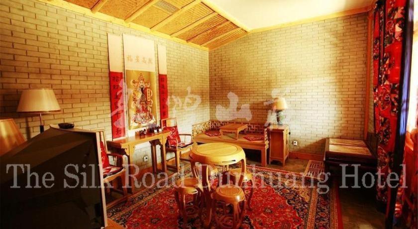 The Silk Road Dunhuang Hotel Exterior photo