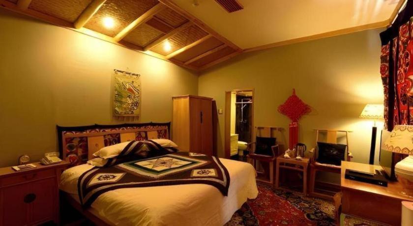 The Silk Road Dunhuang Hotel Exterior photo